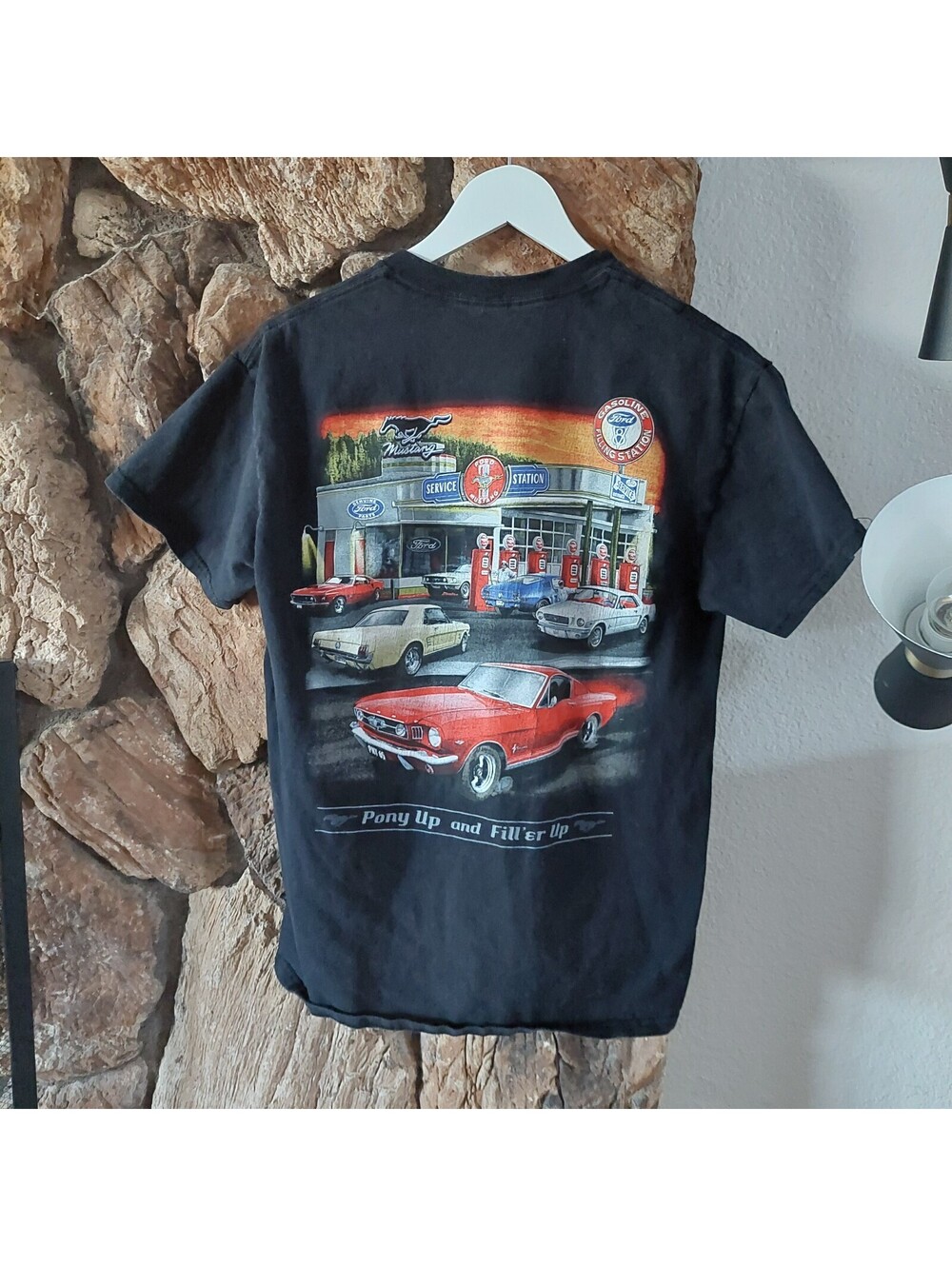 Men's Medium Black Ford Mustang Graphic T-Shirt Heavy Cotton